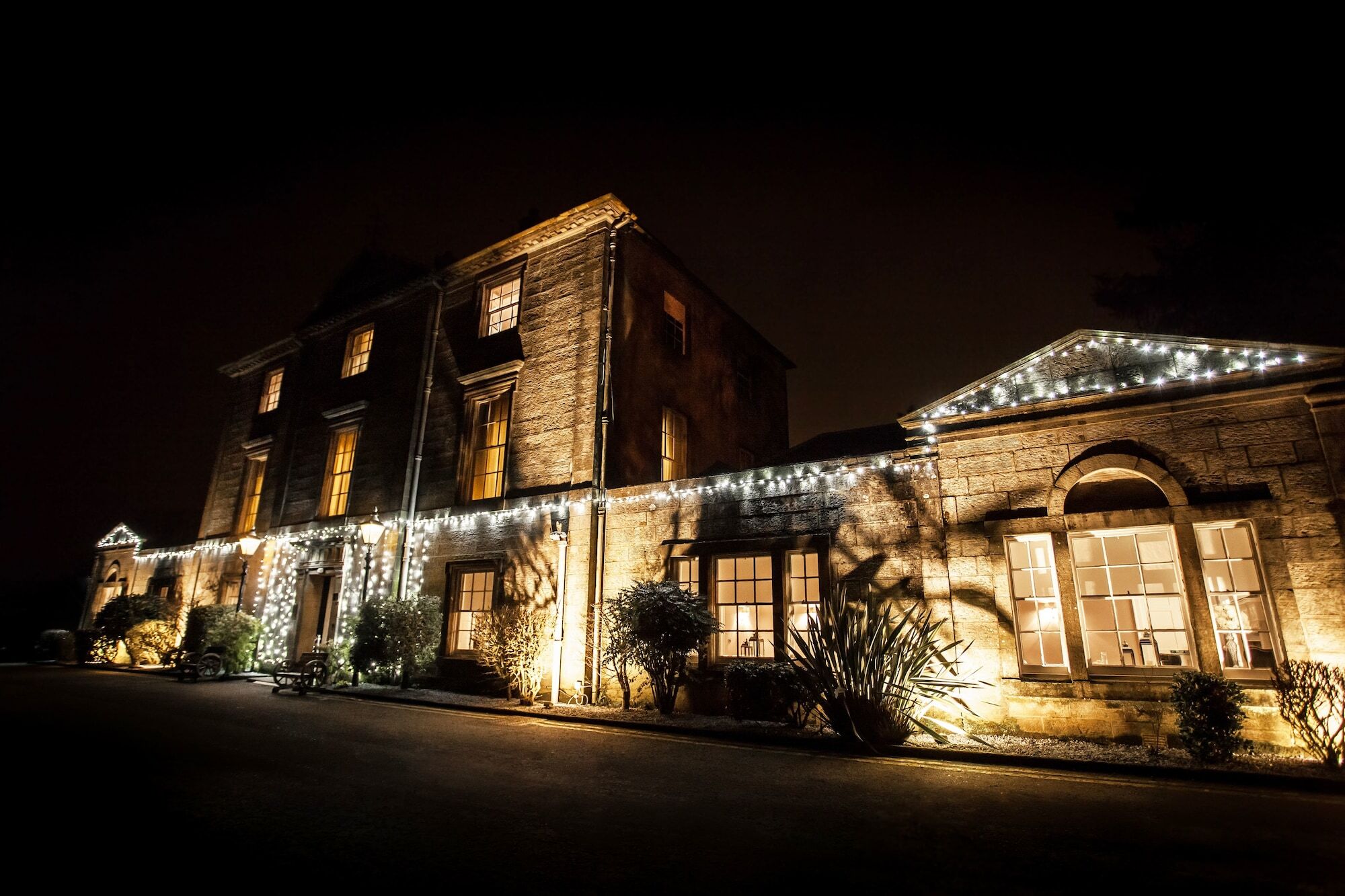 Strathaven Hotel Екстериор снимка
